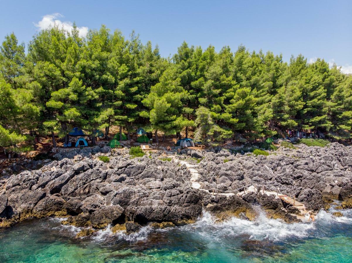 The Sea Cave Camping Himare Exterior photo